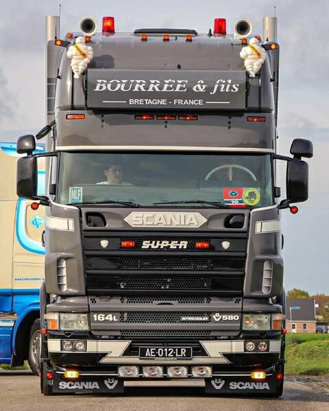 ギャラリービューアに画像をロードする, 【予約】2021年1月-3月以降発売予定Bourree & Fils Scania 4-serie Topline