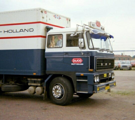 【予約】2021年2月以降発売予定Dijco DAF 2800 motorwagen met schemel aanhanger (