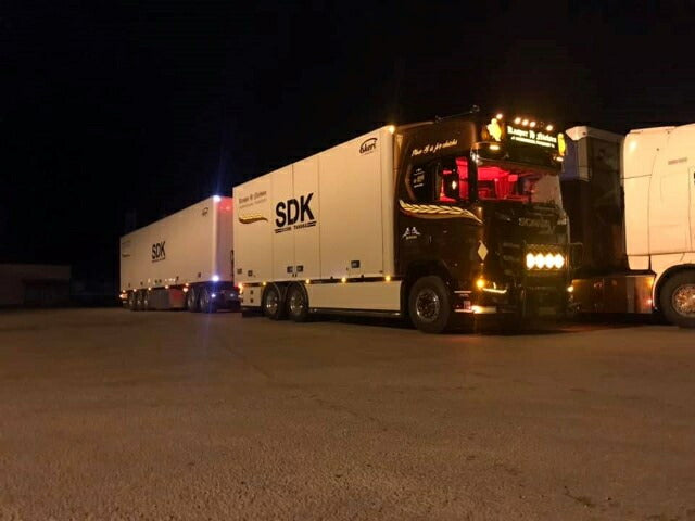 ギャラリービューアに画像をロードする, 【予約】2021年4-6月以降発売予定Nielsen, Kasper Scania Next Gen S-serie Highline LZV combinatieトラック /Tekno 建設機械模型 工事車両 1/50 ミニチュア