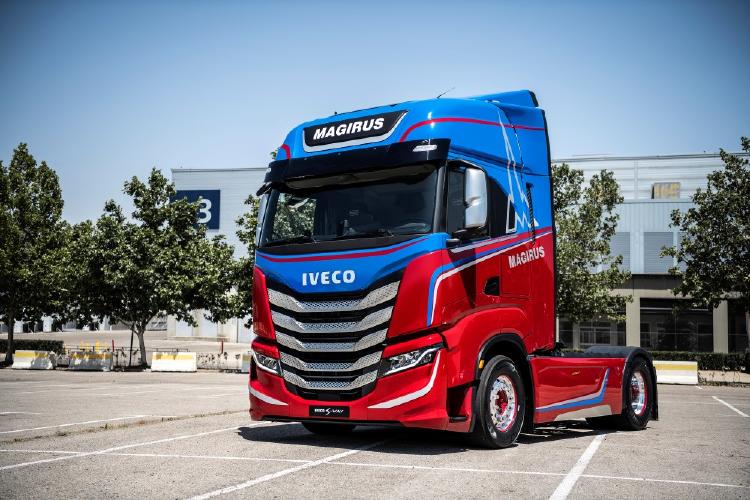 ギャラリービューアに画像をロードする, 【予約】8-10月以降発売予定T.B.P. Iveco S-Way Magirus Iveco S-Way Magirus edition トラック トラクタ/Tekno 建設機械模型 工事車両 1/50 ミニチュア