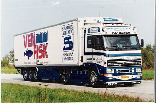 【予約】2023年3月以降発売予定Rasch Atlantic Transport Volvo FH16 Globetrotter met 3 assige koeloppleggerトラック /建設機械模型 工事車両 Tekno 1/50 ミニチュア
