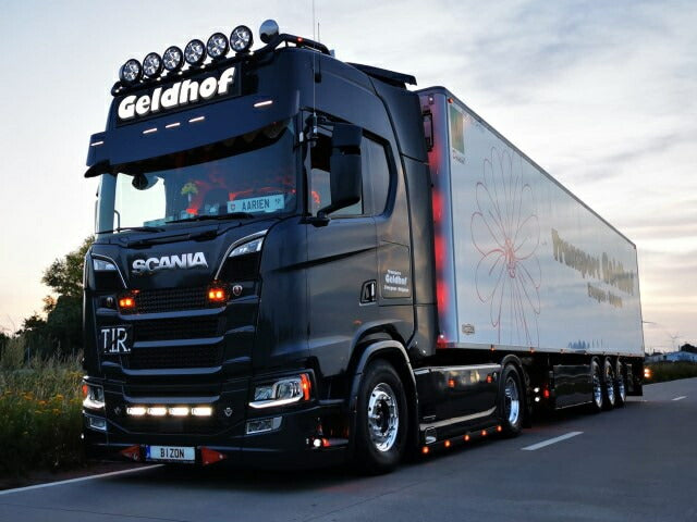 ギャラリービューアに画像をロードする, 【予約】10-12月以降発売予定Geldhof Transport Scania Next Gen S-serie Highline met 3-assige koeloplegger トラック /Tekno 建設機械模型 工事車両 1/50 ミニカー