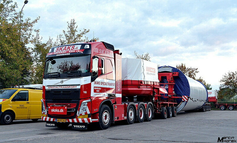 ギャラリービューアに画像をロードする, 【予約】2018年1-3月以降発売予定Skaks Specialtransport Volvo FH4 Globetrotter Nooteboomノーテブーム Mega Windmill トレーラー (3 + 7軸)トレーラー 建設機械模型 工事車両 WSI 1/50 ミニチュア
