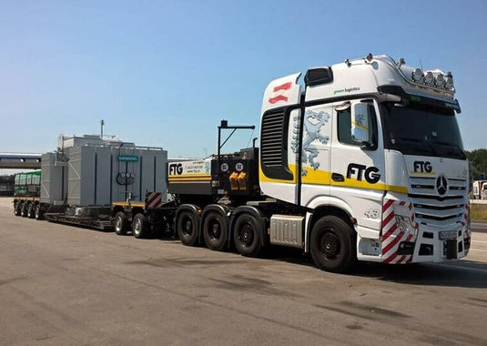 【予約】2018年1-3月以降発売予定FTG - Felber Transport GesmbH Mercedes-Benz Actros Giga Space Nooteboomノーテブーム 4軸 EURO-PX + 2軸 ICPトレーラー  建設機械模型 工事車両 WSI 1/50 ミニチュア