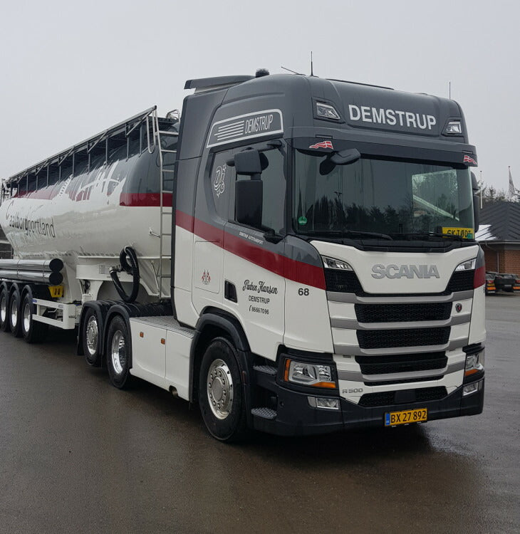 ギャラリービューアに画像をロードする, 【予約】2019年1-3月以降発売予定Aalborg SCANIA R HIGHLINE CR20H 6x2 TAG AXLE BULK TRAILER | OMEPS - 3軸トラック /建設機械模型 工事車両 WSI 1/50 ミニチュア