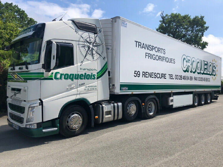 ギャラリービューアに画像をロードする, 【予約】2019年1-3月以降発売予定Transports Croquelois VOLVO FH4 GLOBETROTTER 6x2 TWIN STEER リーファートレーラー - 3 軸トレーラー /建設機械模型 工事車両 WSI 1/50 ミニチュア