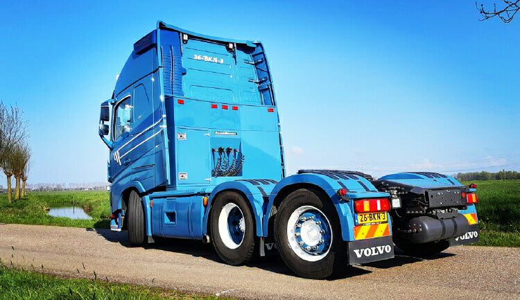 ギャラリービューアに画像をロードする, 【予約】12月以降発売予定Edwin van Zwienen VOLVO FH4 GLOBETROTTER XL 6x2 TAG AXLE トラック トラクタ 建設機械模型 工事車両WSI 1/50 ミニチュア