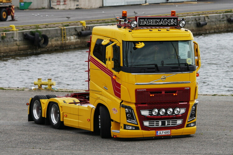 ギャラリービューアに画像をロードする, 【予約】4-6月以降発売予定VOLVO FH4 SLEEPER CAB 6X2 TAG AXLE トラック トラクタヘッド WSI 1/50 建設機械 模型ミニカー はたらく車重機