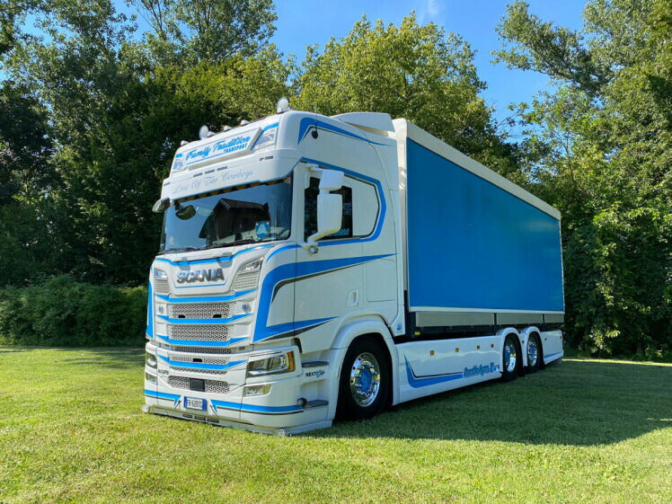 ギャラリービューアに画像をロードする, 【予約】2021年2月以降発売予定Family Tradition Transport SCANIA R HIGLINE CR20H 6X2 TAG AXLE RIGED TRUCK CURTAIN SIDEトラック /WSI 1/50 建設機械 模型ミニカー はたらく車 重機