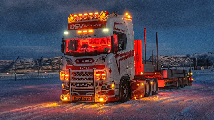 ギャラリービューアに画像をロードする, 【予約】2021年2月以降発売予定Team Bergstrom SCANIA S HIGHLINE CS20H 6X2 TAG AXLE SEMI LOW LOADER 3軸 トレーラー/WSI 1/50 建設機械 模型ミニカー はたらく車 重機