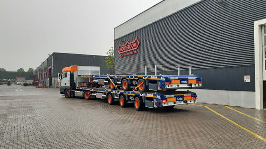 【予約】2021年2月以降発売予定Universal Transport MAN TGX XLX EURO 6C (FACELIFT) MEGATRAILER FLATBED 3軸トラック トレーラー /WSI 1/50 建設機械 模型ミニカー  はたらく車 重機