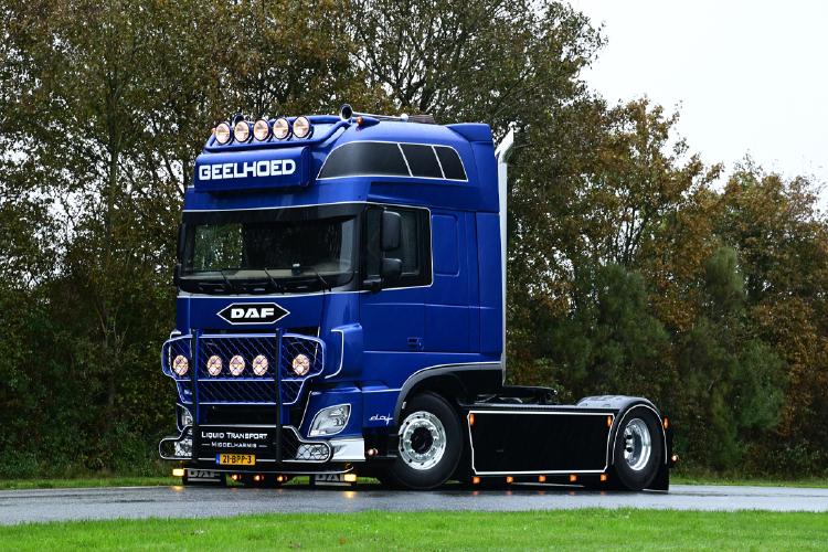 ギャラリービューアに画像をロードする, 【予約】8-10月以降発売予定Geelhoed; DAF XF SUPER SPACE CAB MY2017 4X2 トラック トラクタ /WSI 建設機械模型 工事車両 1/50