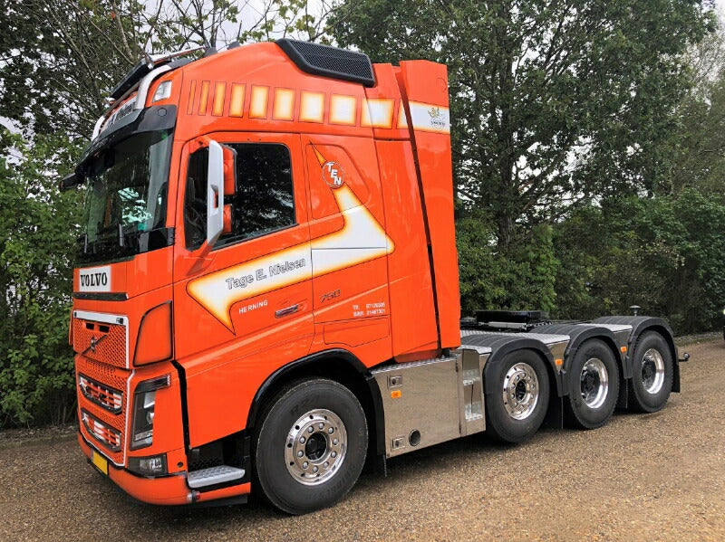 ギャラリービューアに画像をロードする, 【予約】3月以降発売予定Tage E. Nielsen VOLVO FH4 GLOBETROTTER XL 8X4 NOOTEBOOM 底床 3 軸 トラック トレーラー/WSI 建設機械模型 工事車両 1/50 ミニカー
