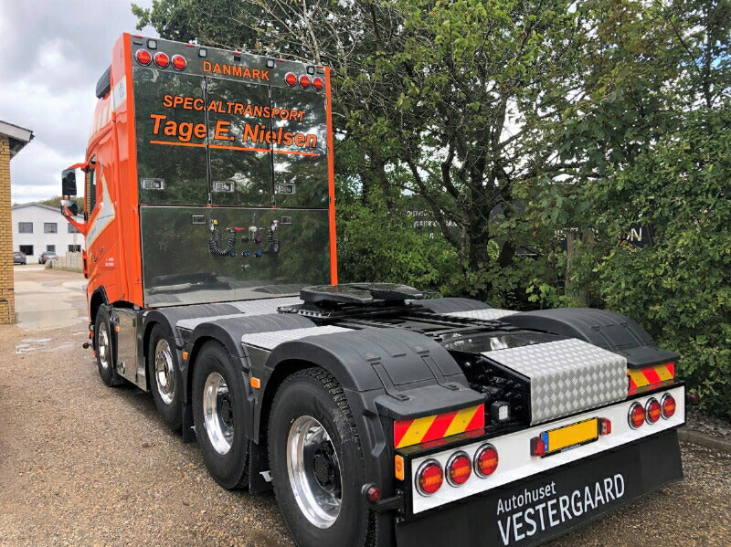 ギャラリービューアに画像をロードする, 【予約】3月以降発売予定Tage E. Nielsen VOLVO FH4 GLOBETROTTER XL 8X4 NOOTEBOOM 底床 3 軸 トラック トレーラー/WSI 建設機械模型 工事車両 1/50 ミニカー