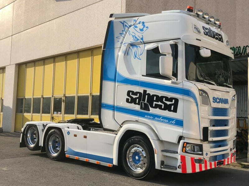 ギャラリービューアに画像をロードする, 【予約】3-5月以降発売予定SABESA SA SCANIA S HIGHLINE 6X2 TAG AXLE LOW LOADER EURO 2軸トレーラー トラック /WSI 建設機械模型 工事車両 1/50 ミニカー