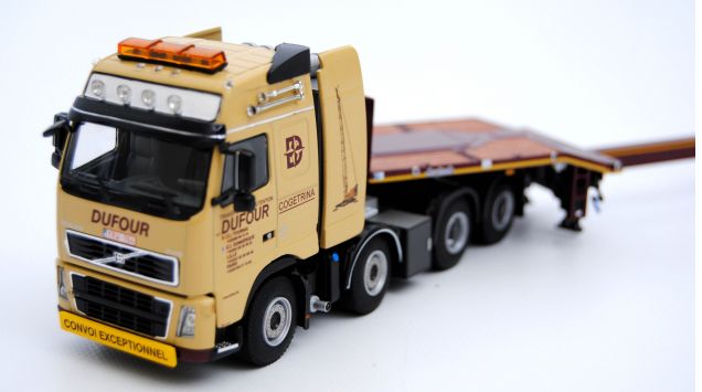 ギャラリービューアに画像をロードする, Dufour 4軸 Telestep セミトレーラー+ ボルボ FH 8x4 /WSI 1/50 模型