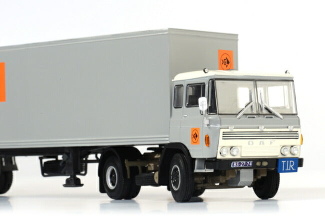 ギャラリービューアに画像をロードする, Van Gend & Loos DAF 2600 クラシックボックストレーラー /WSI 1/50 模型