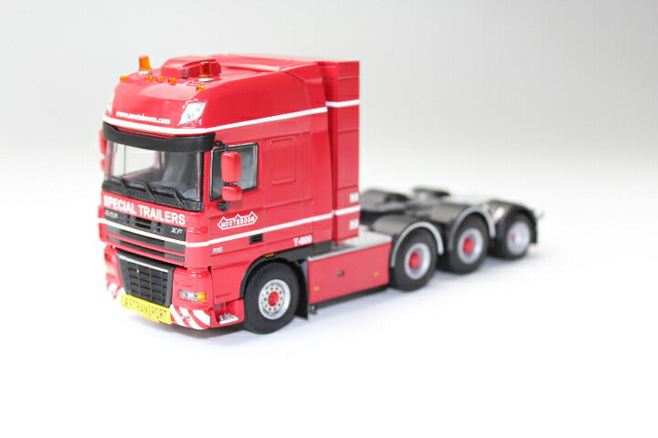 ギャラリービューアに画像をロードする, DAF 6X4 トラック トラクタヘッド WITH EXTRA HOOK ON AXLE ノーテブームレッド /WSI 1/50 模型