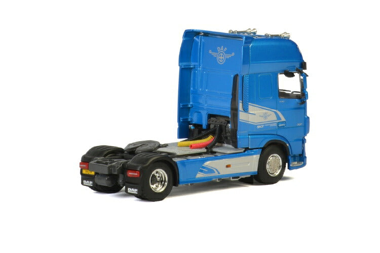 ギャラリービューアに画像をロードする, Premium Line DAF XF SUPER SPACE CAB MY2017 BLUE トラック トラクタ/建設機械模型 工事車両 WSI 1/50 ミニチュア