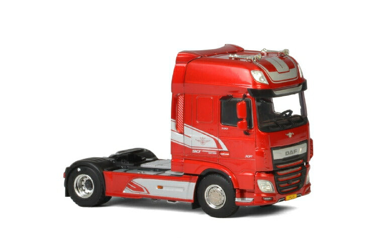 ギャラリービューアに画像をロードする, Premium Line DAF XF SUPER SPACE CAB MY2017 RED トラック トラクタ/建設機械模型 工事車両 WSI 1/50 ミニチュア