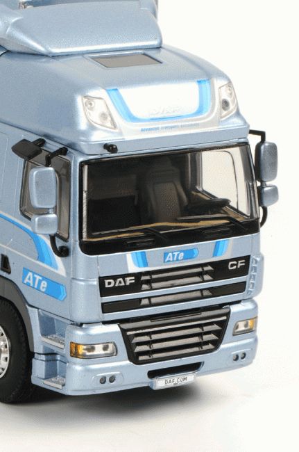 ギャラリービューアに画像をロードする, DAF DAF CF 85 Space Cab Box トレーラー3軸 /WSI 建設機械模型 1/50