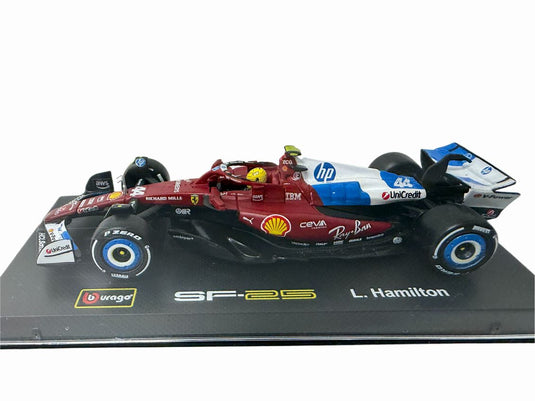 FERRARI ドライバーフィギュア・ F1 SF-25 チーム スクーデリア フェラーリ HP 44号車 マイアミGP 2025 ルイス・ハミルトン レッド ホワイト ブルー 限定モデル/ Bburago 1/43 シグネチャー海外限定ミニカー