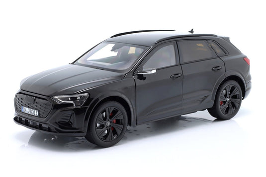 Audiアウディ Q8 e-tron 2023 ミスブラック / Norev 1/18 ミニカー
