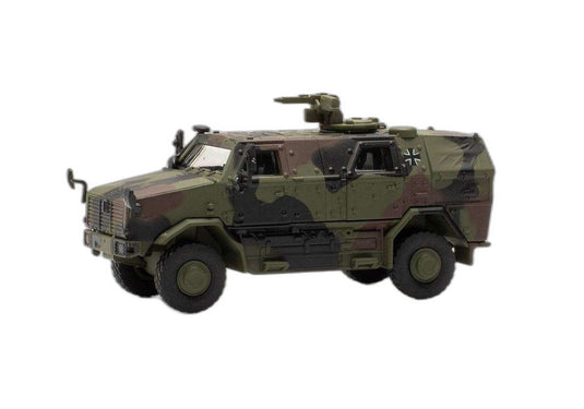 KMW で装飾された Military ATF Dingo/ Herpa 1/87  模型 ミニカー
