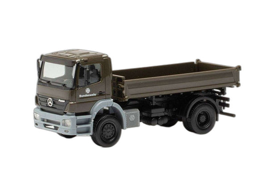 Bundeswehr Mercedes Benz Axor スリーウェイ/ Herpa 1/87  模型 ミニカー