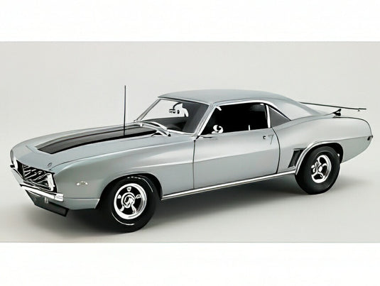 【予約】10-12月以降発売予定CHEVROLET カマロ COPO クーペ 1969 シルバー/ブラック/ ACME 1/18 ミニカー