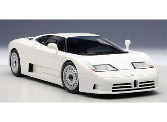 1991 Bugatti EB110 GT, white/AUTOart 1/18ミニカー