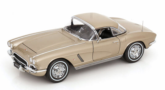 Chevrolet Corvette カブリオレ 1962/ AUTOart 1/18 ミニカー