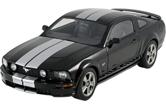 Ford Mustang GT プロダクションバージョン 2005 限定6000個/ AUTOart 1/18 ミニカー