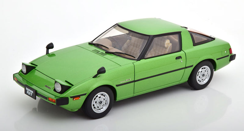 ギャラリービューアに画像をロードする, Mazda Savanna RX7 1978/ AUTOart 1/18 ミニカー
