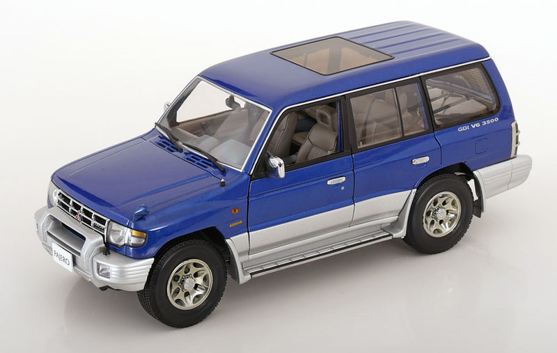ギャラリービューアに画像をロードする, Mitsubishi Pajero LWB 左ハンドル 1998/ AUTOart 1/18 ミニカー
