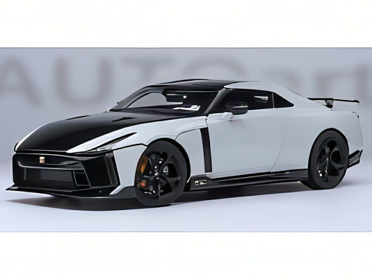 NISSAN GTR50 BY ITALDESIGN 2021 ホワイトメタリック ブラック/ AUTOart 1/18 ミニカー