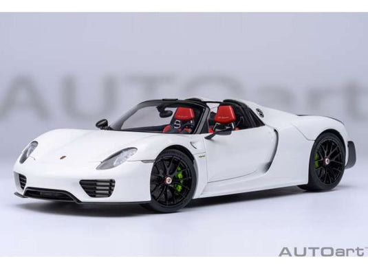 ポルシェ 918 スパイダー ヴァイザッハパッケージ ホワイト with レッドインテリア/ AUTOart  1/18 ミニカー