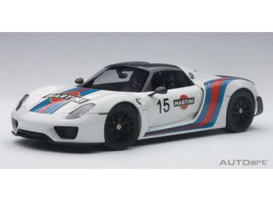 Porsche 918 スパイダー Livrea Martini