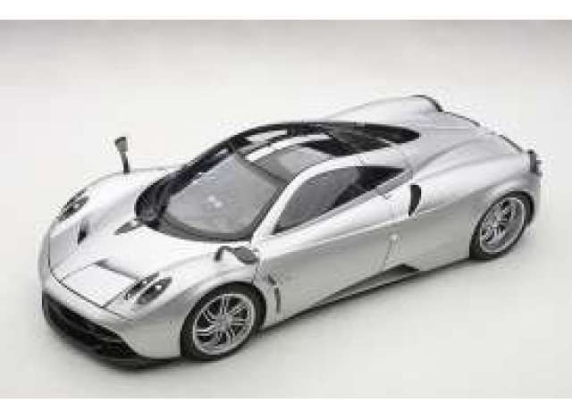 ギャラリービューアに画像をロードする, 2011 Pagani Huayra, silver/AUTOart 1/18ミニカー
