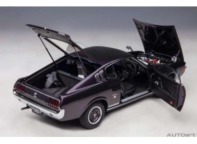 トヨタ セリカ リフトバック 2000GT RA25 1973年/ AUTOart 1/18 ミニカー