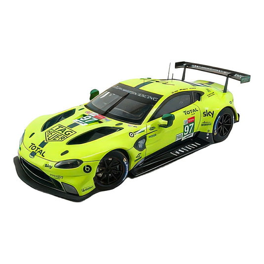 アストンマーチン ヴァンテージ AMR