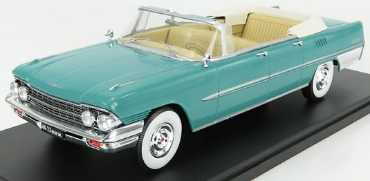 ZILジル 111 カブリオレ 1964 ダメージブリスターボックス ライトブルー EAST-LEGENDARY-CARS-HACHETTE / EDICOLA 1/24 ミニカー