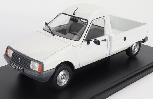 CITROENシトロエン C15 ピックアップ 1982 ホワイト CITROEN-COLLECTION-HACHETTE / EDICOLA 1/24 ミニカー