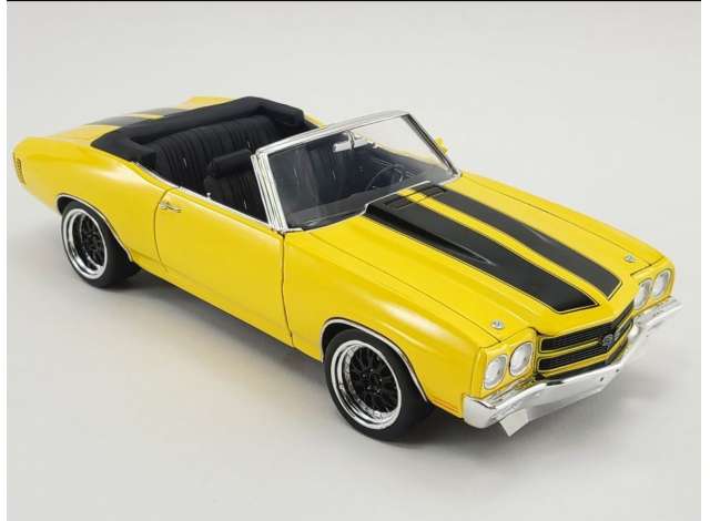 1970 Chevrolet Chevelle SS コンバーチブル レストモッド イエロー ブラックストライプ/ACME 1/18ミニカー