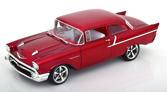 Chevroletシボレー 150 Restomodレストモッド 1957 レッドメタリックホワイト 限定300台 / ACME 1/18 ミニカー