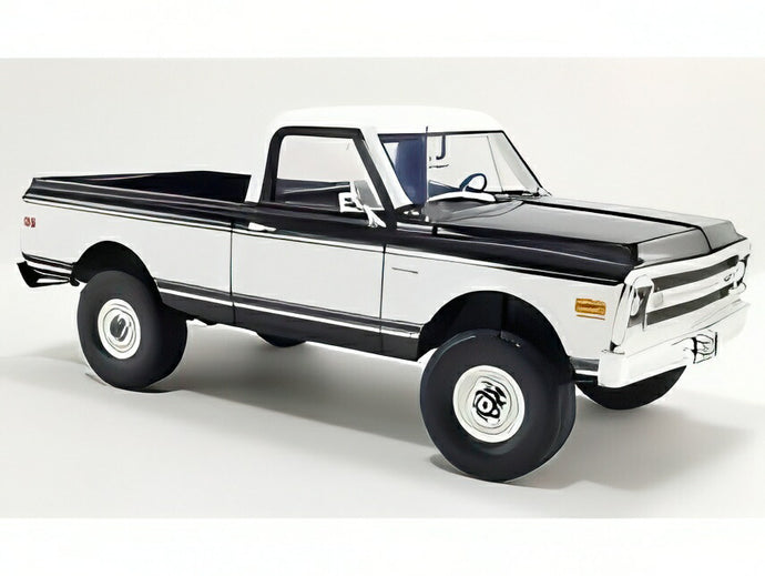 【予約】2025年発売予定CHEVROLET K-10 PICK-UP 4x4 1969 ホワイト ブラック/ACME 1/18ミニカー