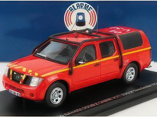 NISSAN NAVARA DOUBLE CABINE PICKUP CLOSED VLTT SDIS 04 SAPEURS POMPIERS 2011 RED YELLOW/ALARME 1/43ミニカー