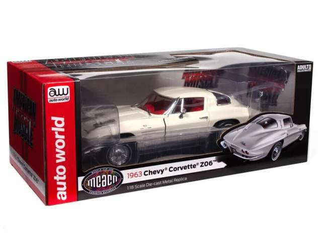 1963 Chevrolet Corvette Z06 クリーム/AutoWorld 1/18ミニカー