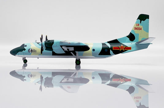 中国陸軍航空兵 China Army Aviation Corps シアン Y-7J / AviaBoss 1/200 飛行機模型 ミリタリー