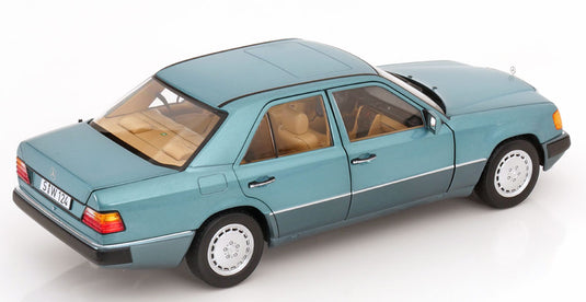 Mercedes 230E W124 セダン 1989 1993 Mercedes特注モデル ライトブルーメタリック/ Norev 1/18 ミニカー